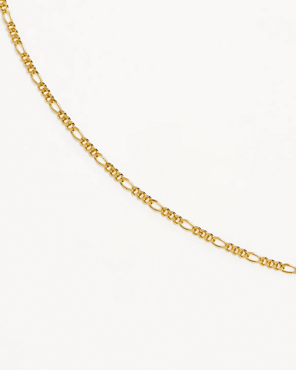 9k Solid Gold 18" Figaro Chain Necklace - Image 3