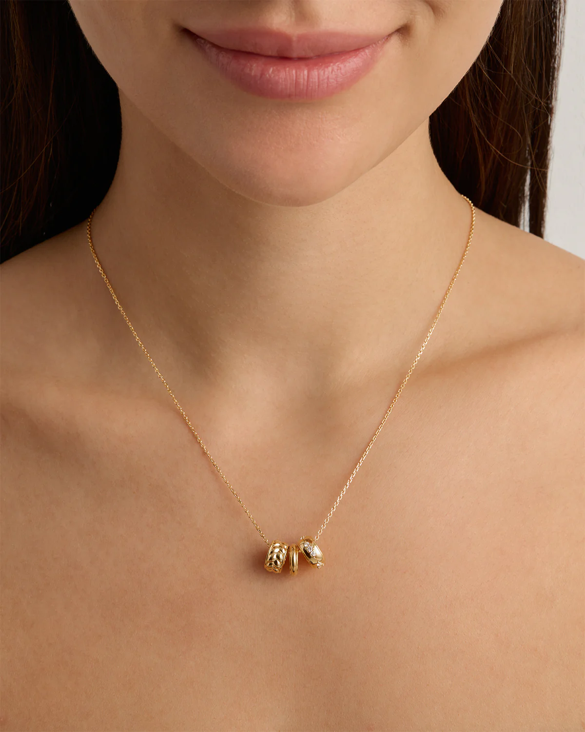 18k Gold Vermeil Intertwined Petal Charm - Image 4