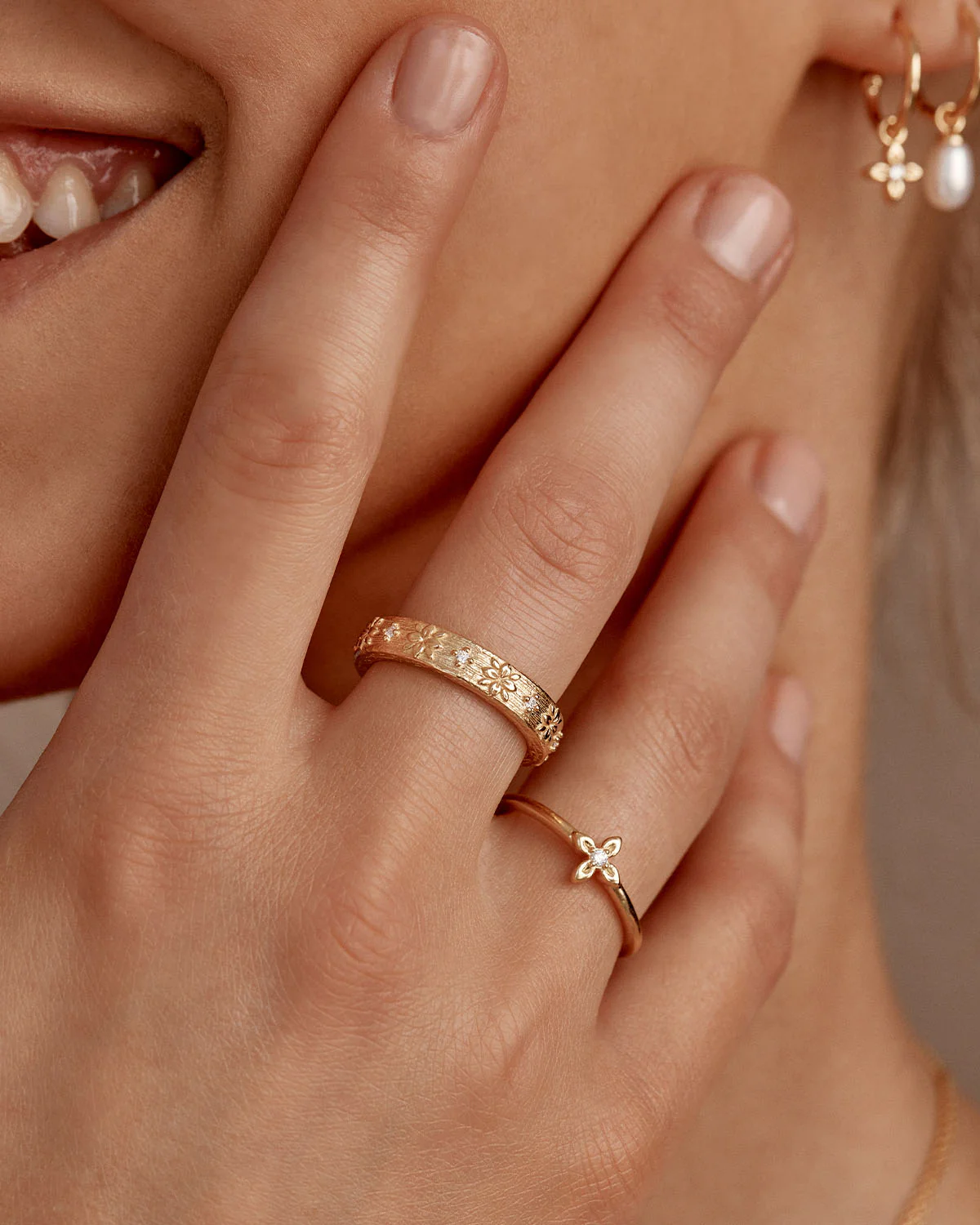 18k Gold Vermeil Live in Light Ring - Image 4