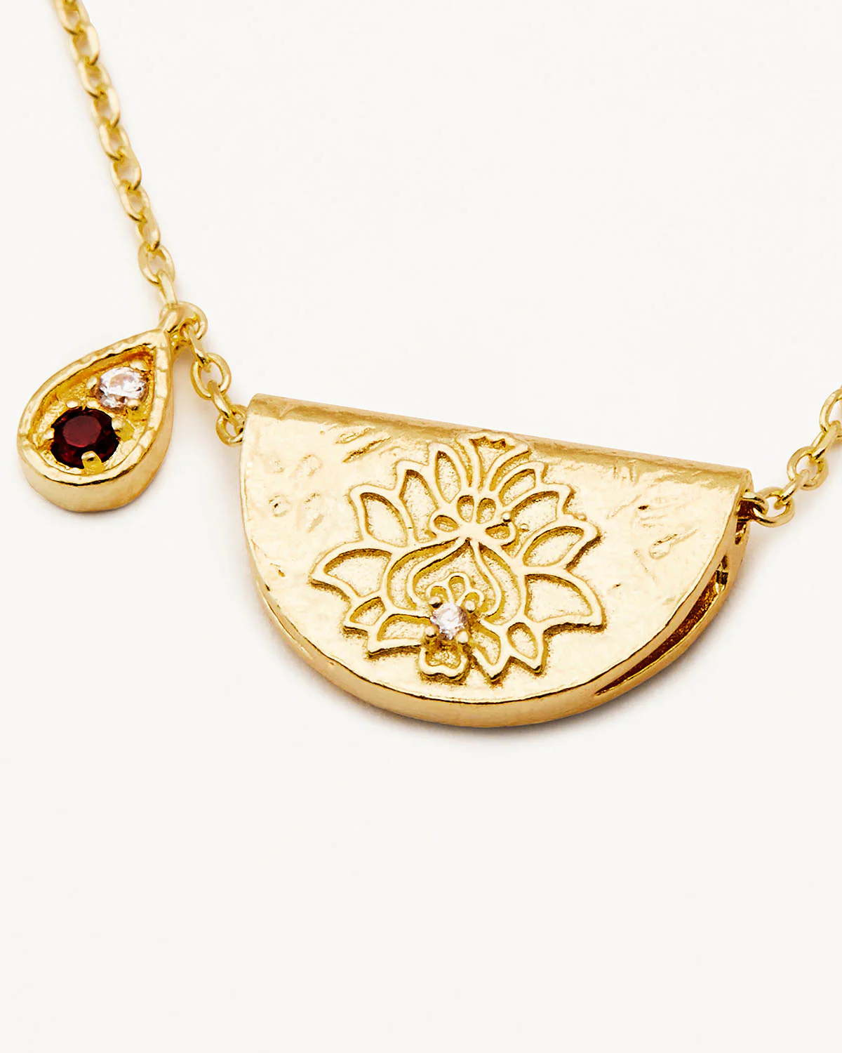 18k Gold Vermeil Lotus Birthstone Necklace - January - Garnet - Image 3