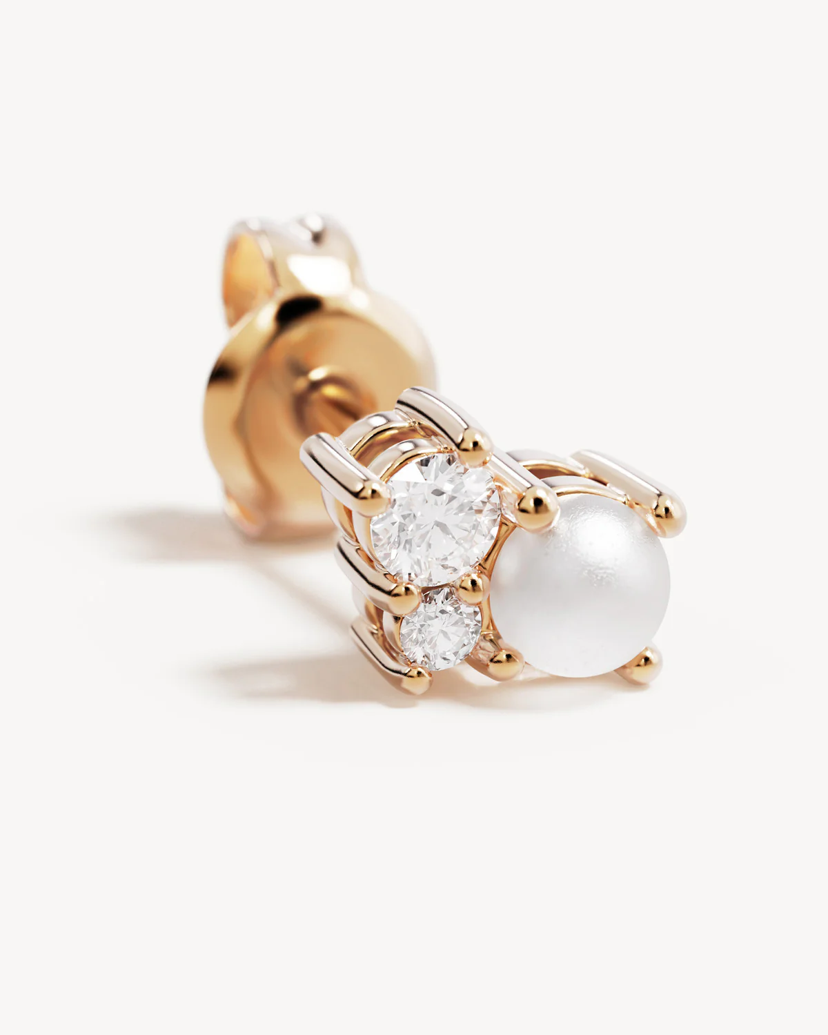 18k Gold Vermeil Love in Stillness Pearl Stud Earrings - Image 3
