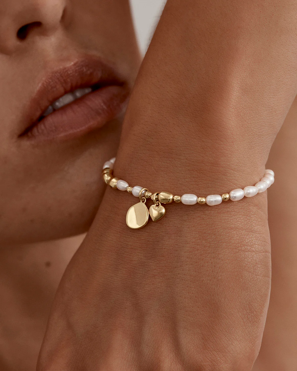 18k Gold Vermeil Love Unbound Pearl Bracelet - Image 4