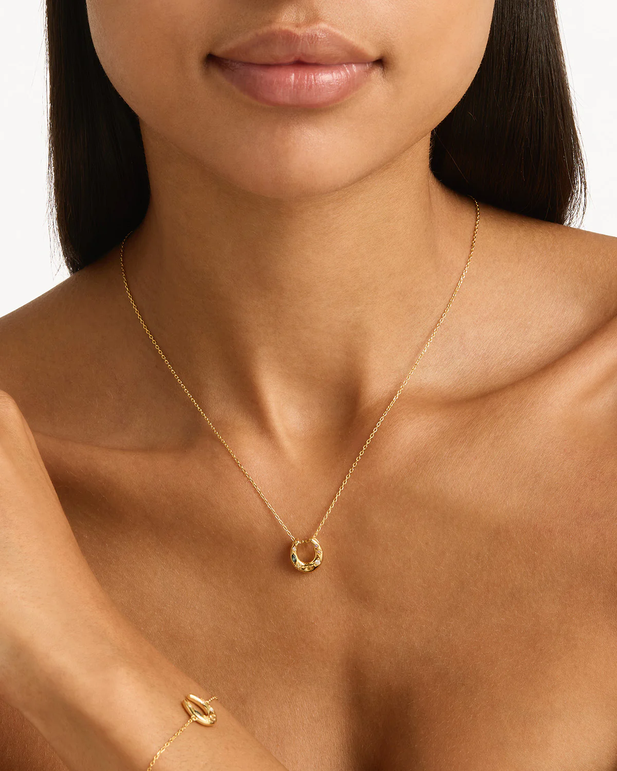 18k Gold Vermeil Lucky Horseshoe Necklace - Image 3