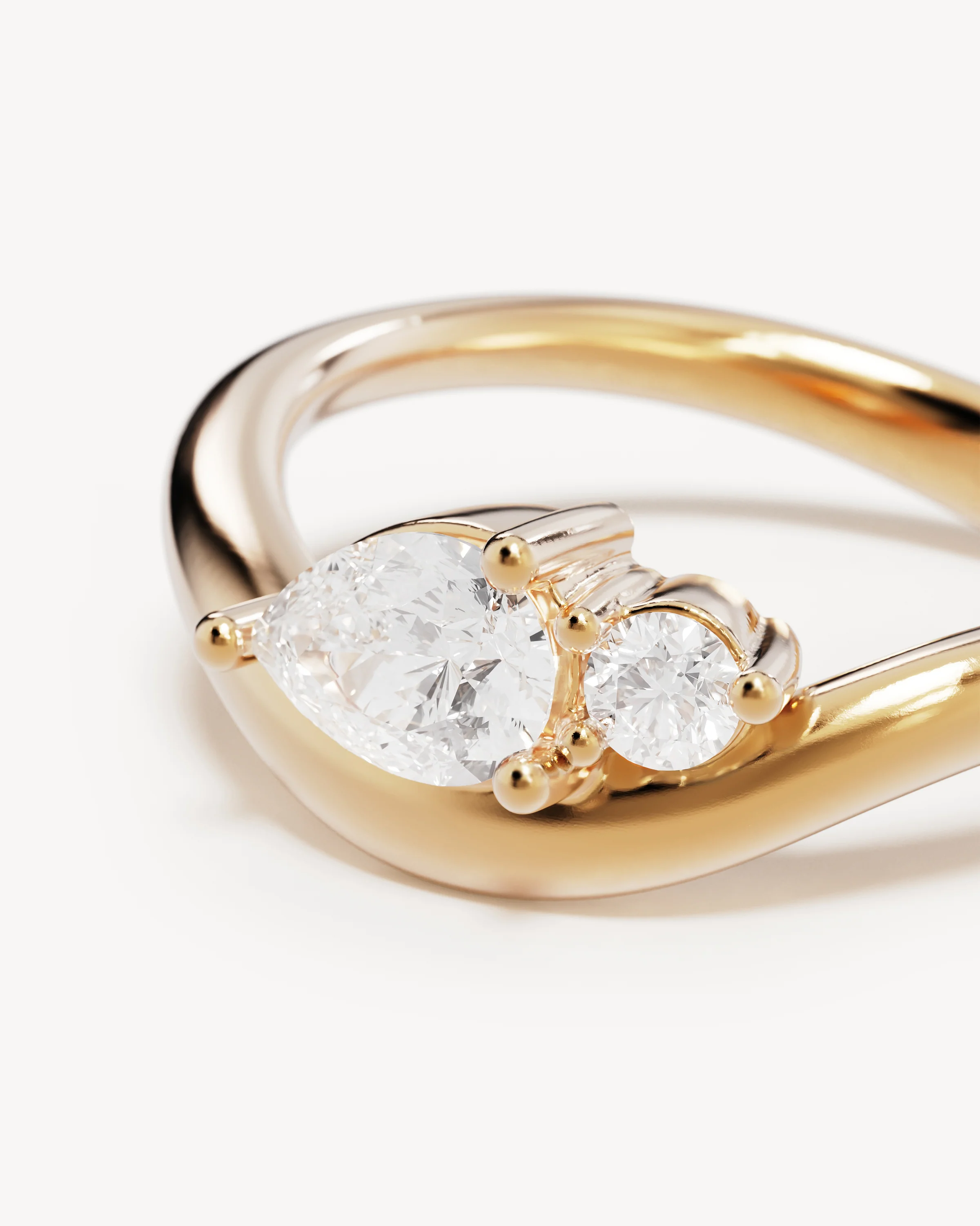 9k Solid Gold Echoes of Her 0.4ct Lab-Grown Diamond Ring - Image 3