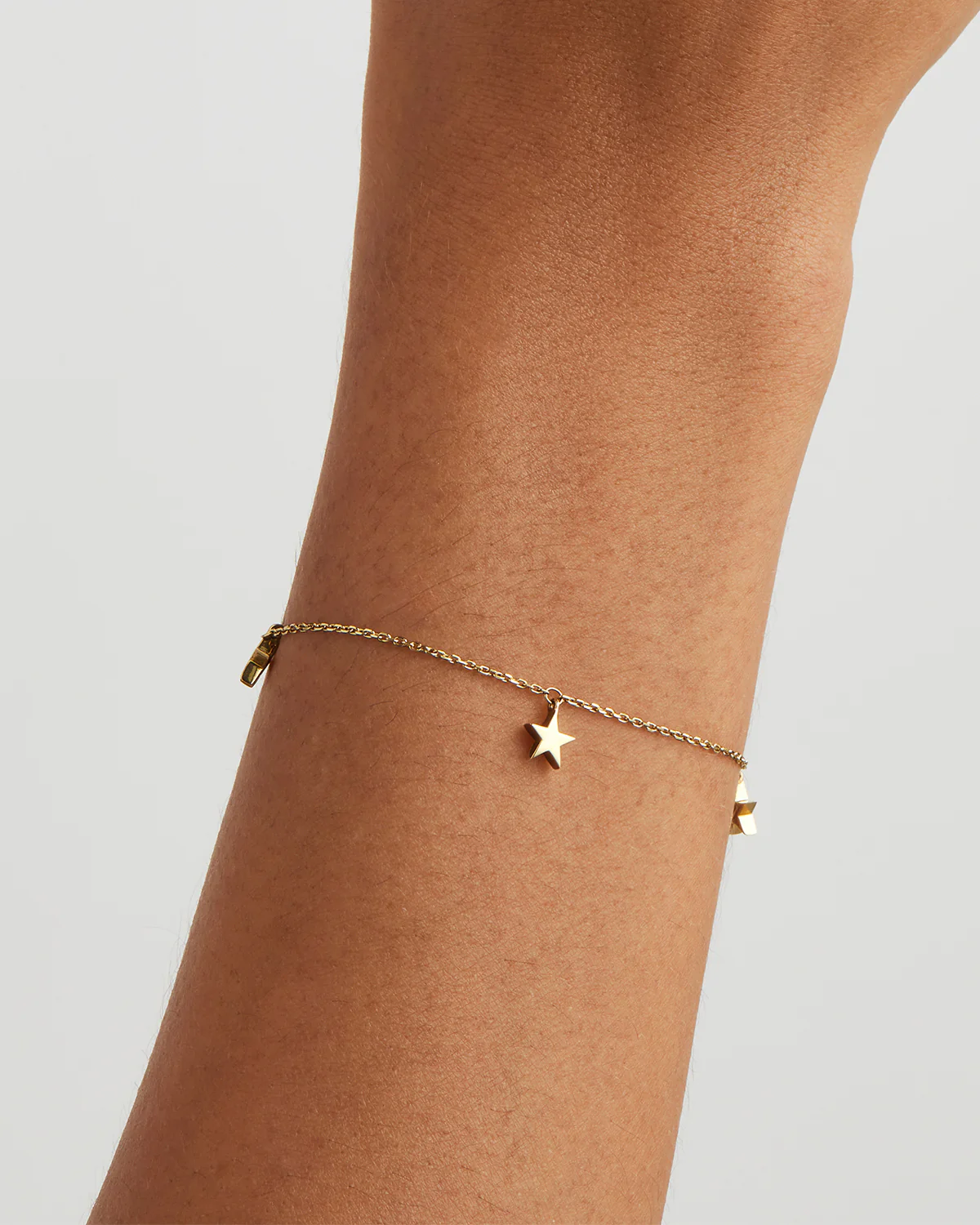 9k Solid Gold Star Bright Bracelet - Image 2